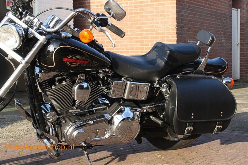 Harley Davidson Wideglide met Bigbag motortas, zwart nerfleder, 40L, P7900(3) 