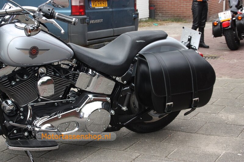 Harley Davidson Softail Bigbag, zwartleder, 40L, J5901s