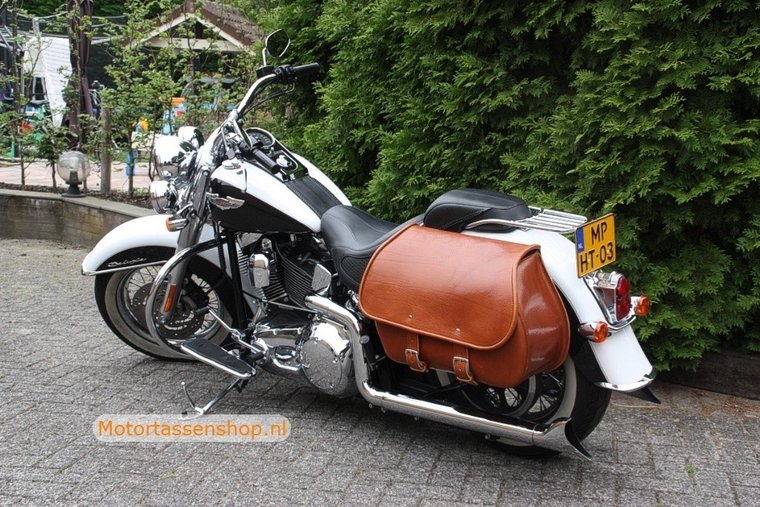 Harley Davidson Softail met Bigbag, cognac, 40L, J5901c
