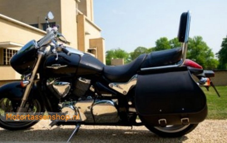 Suzuki Intruder 1500 met motortas, zwart nerfleder, 1x40L, J5901