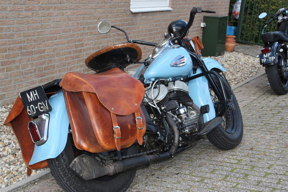 Harley Davidson Hardtail met choppertas, cognac nerfleder, 32L, J3931