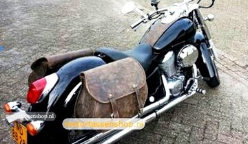 Honda Shadow met motortas, antiek, 2x27L, G5501a
